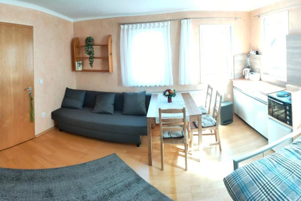 Zentrale & Ruhige Ferienwohnung Mössingen Εξωτερικό φωτογραφία